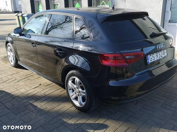 Audi A3 1.6 TDI Sportback (clean diesel) S line Sportpaket - 13