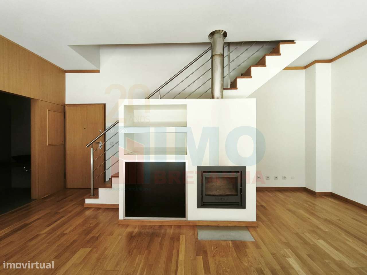 T2 duplex c/ Garagem - Centro da Lousã - Grande imagem: 3/35