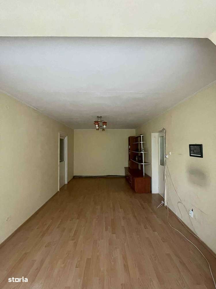 Apartament 2 camere, etaj 2, Zona Spitalul Judetean - Imagine principală: 3/8