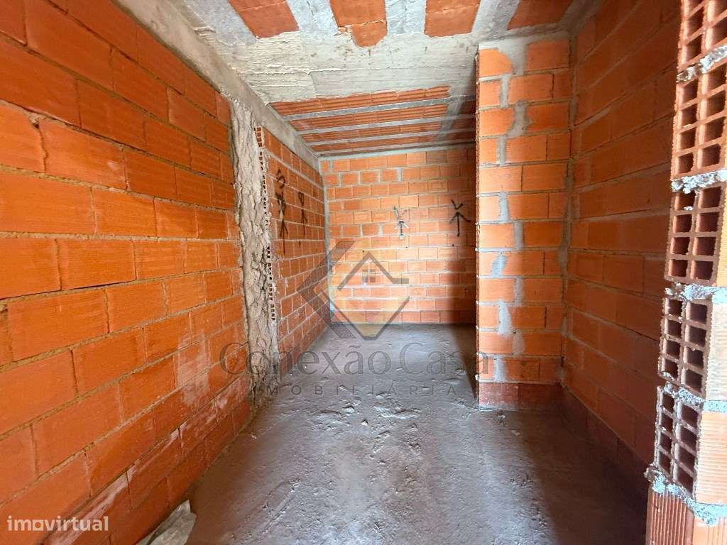 Apartamento T2 Próximo à Estação de Metro de Santo Ovídeo Vila Nova...-6