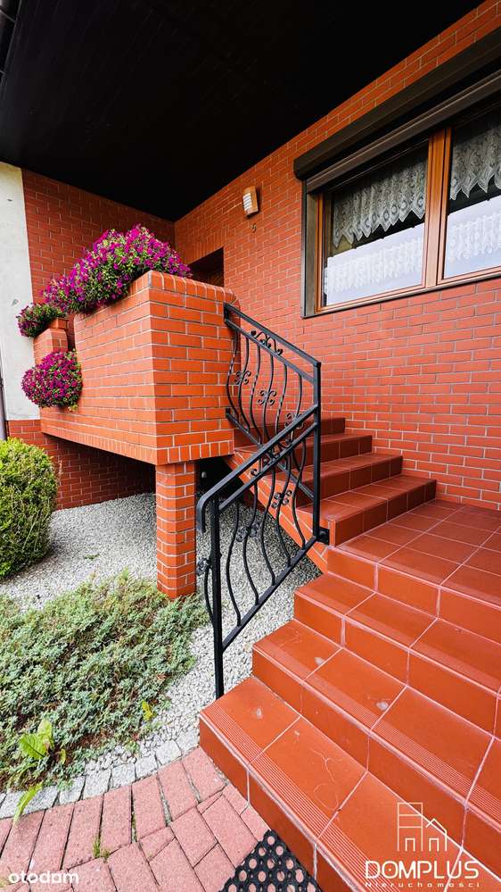 Dom w Lipnicy z Dużą Działką – Idealny do Prowadzenia Biznesu-18