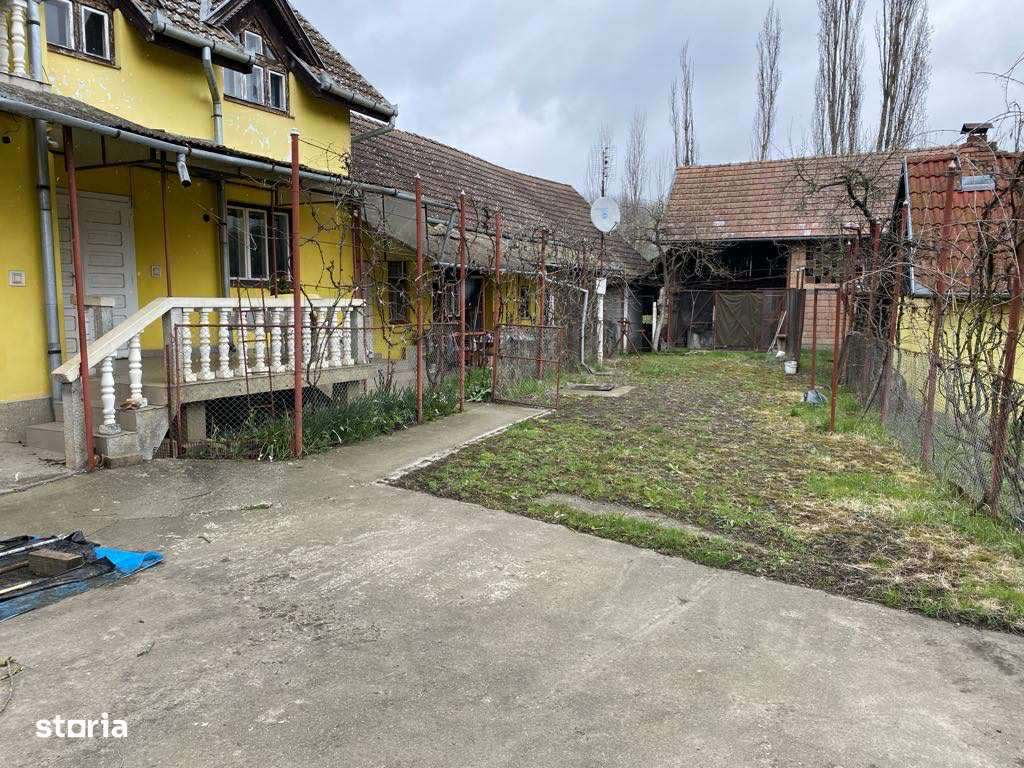 Casa cu etaj de vanzare bun si privatizare Ceuasu de Campie, Mures-0