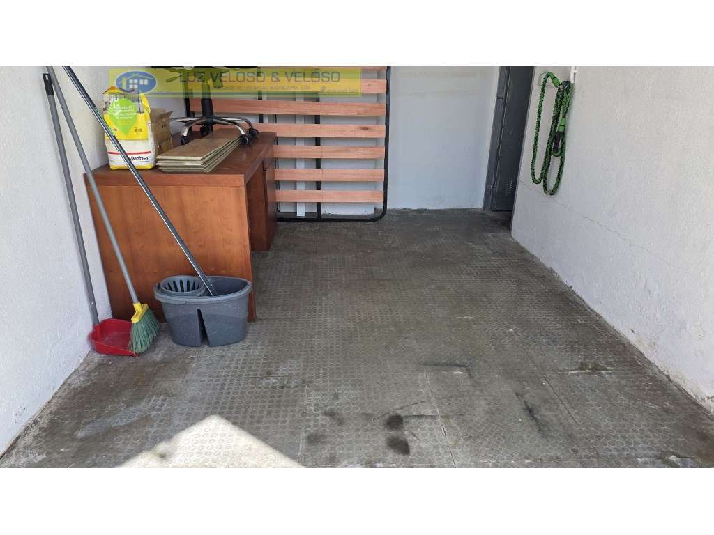 T2 Serra das Minas, remodelado, Arrecadação/Garagem-44