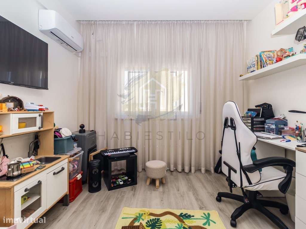 Apartamento T3 totalmente remodelado-24