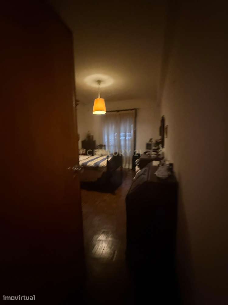 Mercado Benfica - T2+1 Para Remodelação - Grande imagem: 4/36