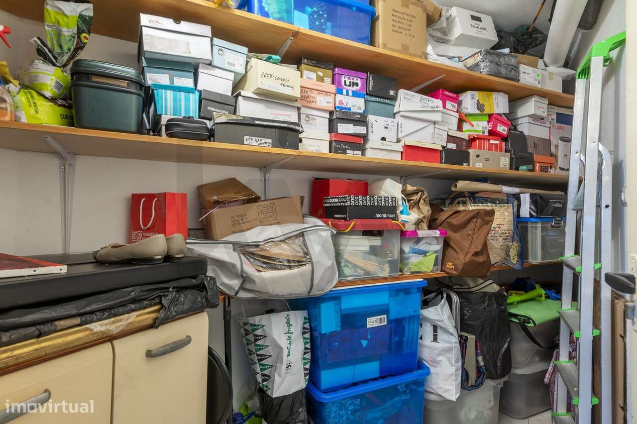 Apartamento T3 com elevador,  estacionamento e arrecadação, Jardins da-24