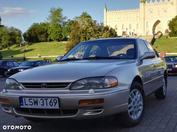 Toyota Camry 2.2 GL - 2