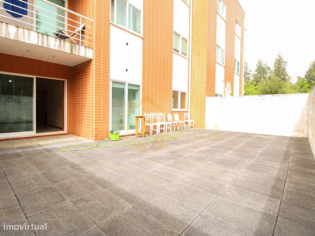 T1+1 em Condominio Fechado com Terraço com 35 m2 e garage...