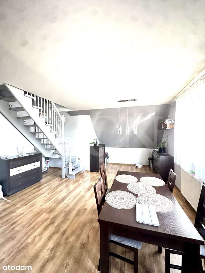 Dwupoziomowe   mieszkanie na osiedlu Zabobrze  III-9