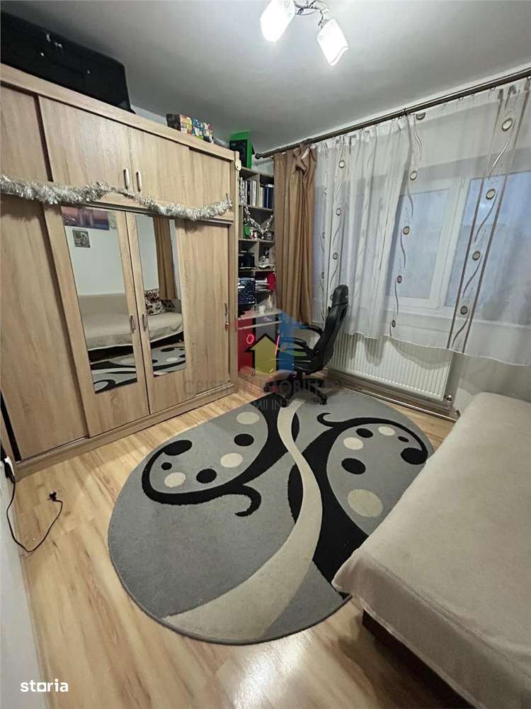 Mobilat ! 3 cam conf 1 decomandat Radu Negru etaj 3, balcon de 7m - Imagine principală: 2/8