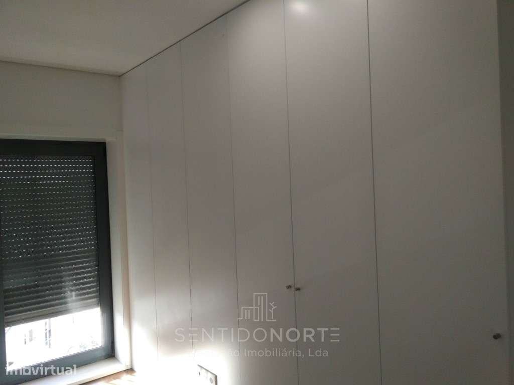 Apartamento T4 junto à Rotunda da Boavista-19