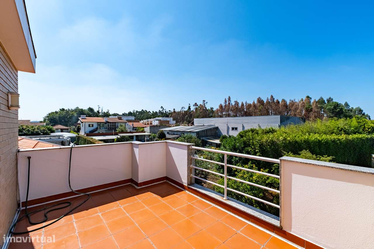 Magnifica Moradia T4 - Aldeamento privado com duas piscinas na Maia-39