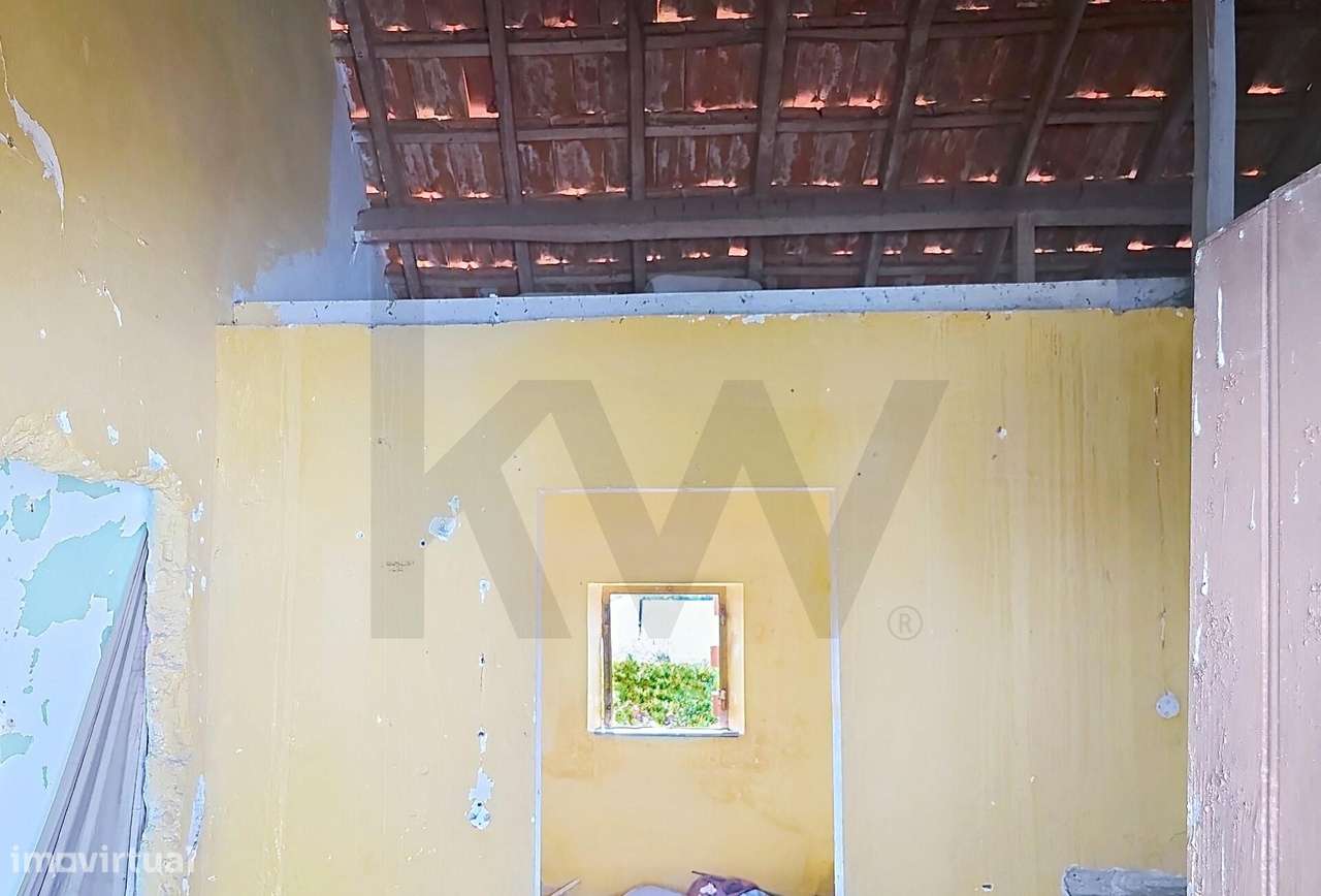 Carvalhal - Pinheiro da Cruz - Terreno de 2.600m2 com Ruínas para Proj - Grande imagem: 2/17