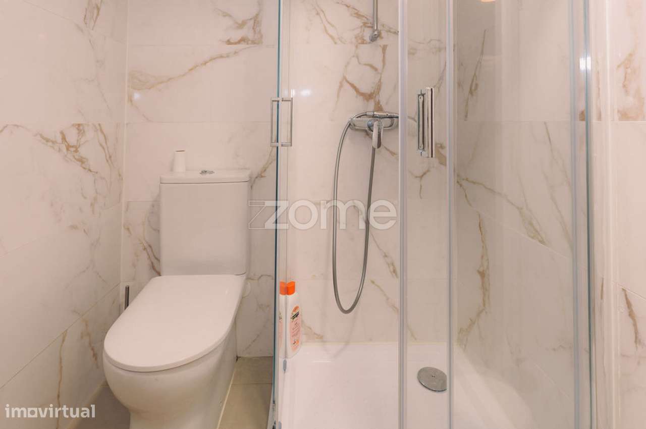 Moradia T2+1 Renovada a 100m do Mar – São Roque-28