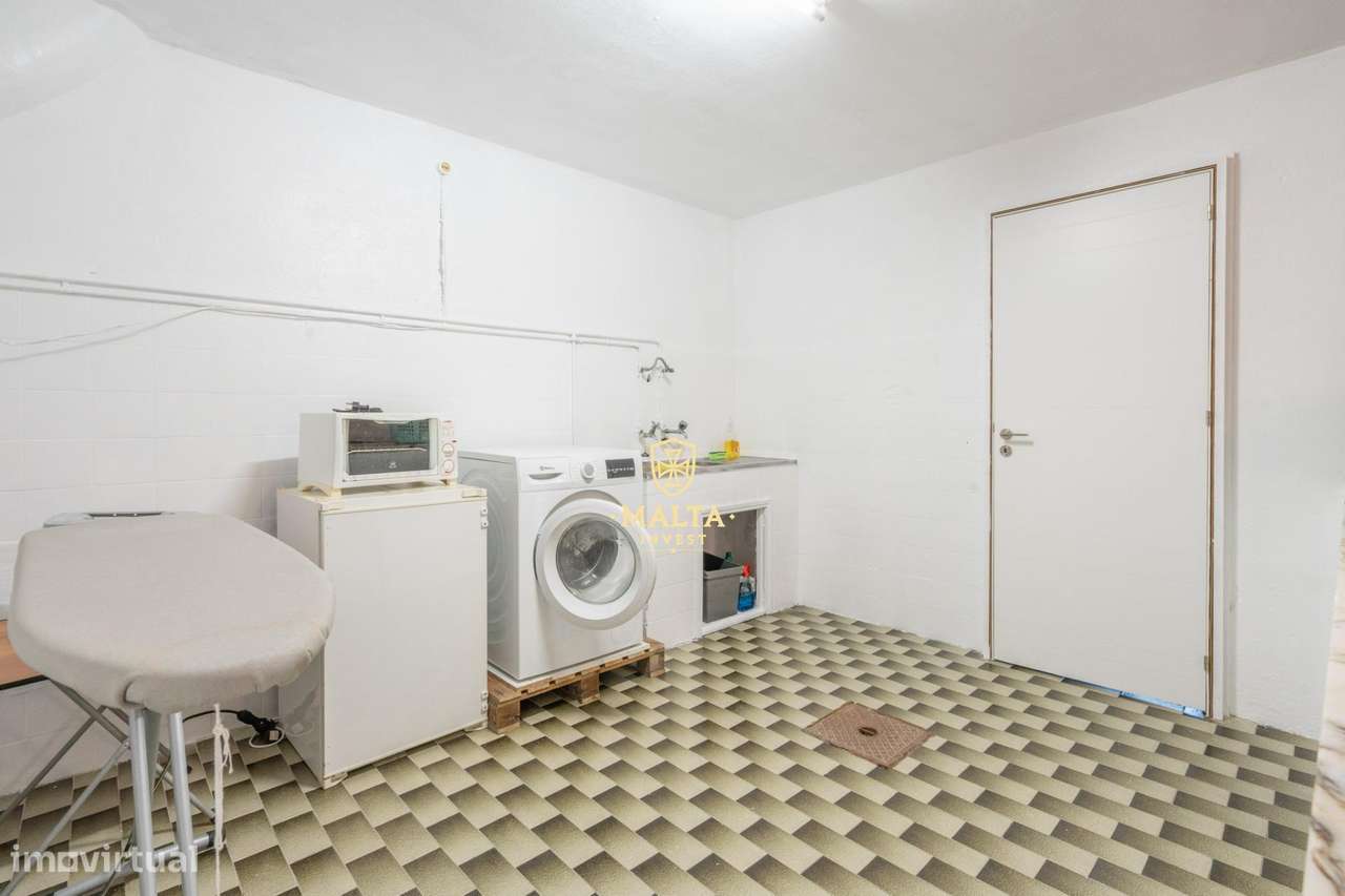 Moradia Bifamiliar com 3 Pisos no Centro de Fão – Esposende-26