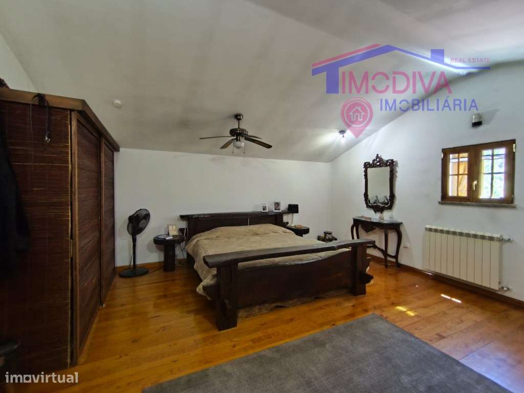 Propriedade com moradia, anexo, piscina e terreno com mais 2 ha-49