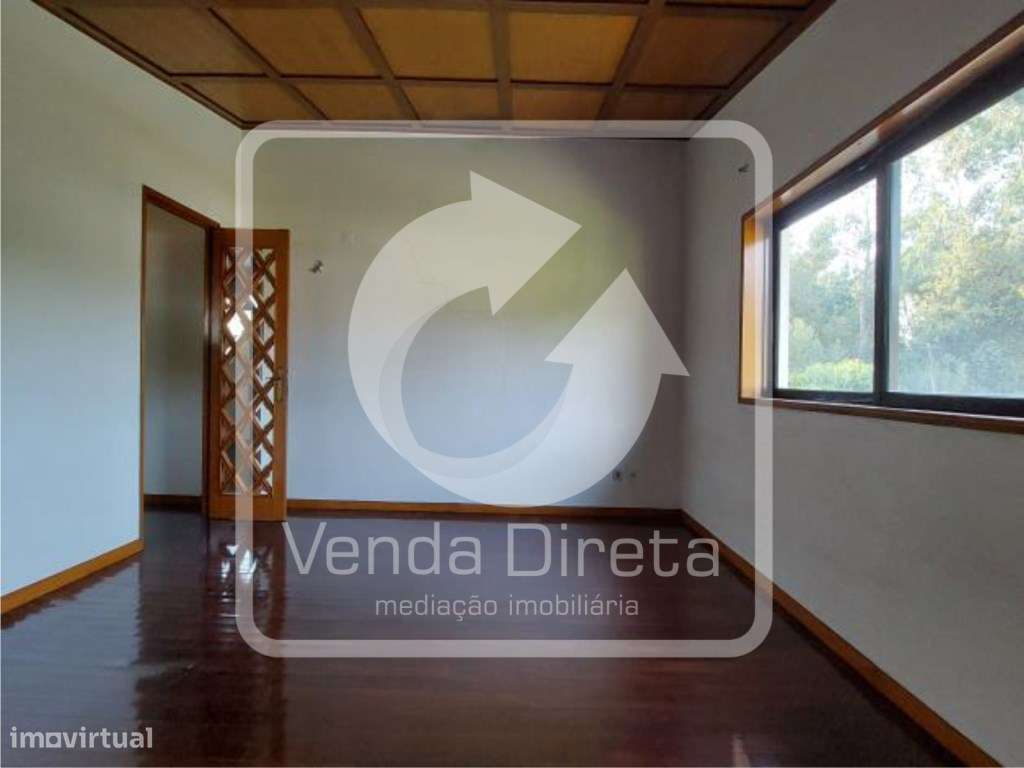 Moradia T5 com Piscina + Armazém | Terreno com 5.000 m² | Vila Nova...-16