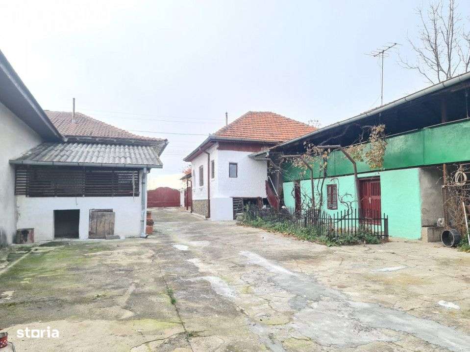 Vanzare casa cu teren generos, in centrul comunei Musetesti - Imagine principală: 2/10