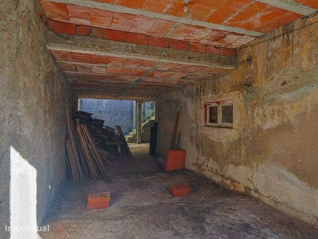 Moradia T2 para recuperar, São Pedro, Figueira da Foz - Grande imagem: 3/11