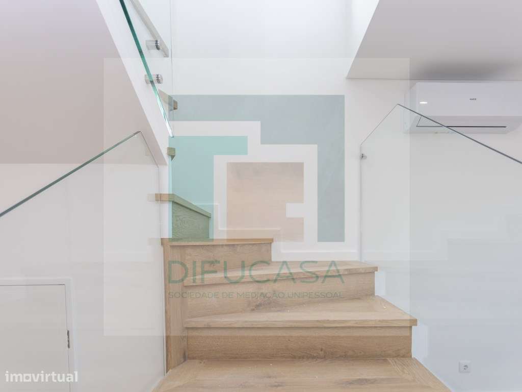 R084_2_Moradia Geminada T3+1-20