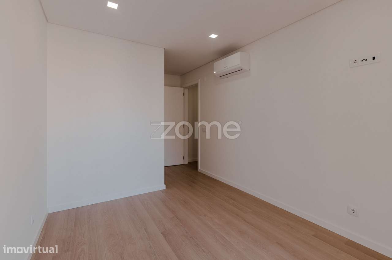 Apartamento T2 Urbanização Neudel-12