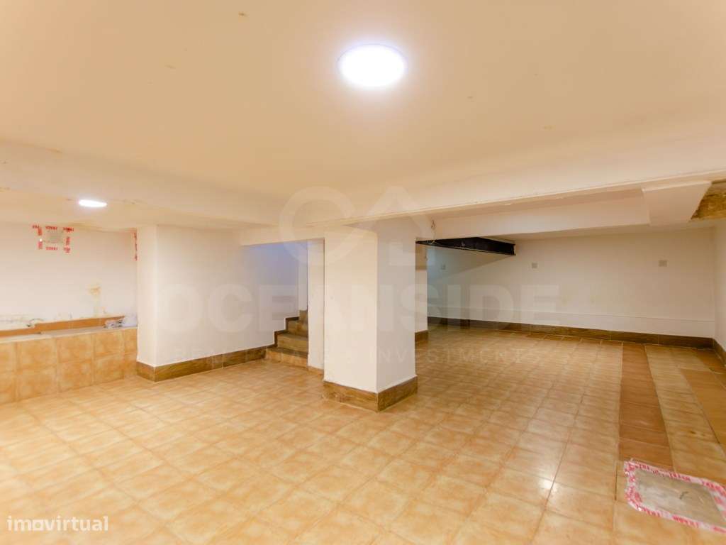 Loja com 2 Salas Amplas e Cenário Exclusivo sobre o Tejo-14