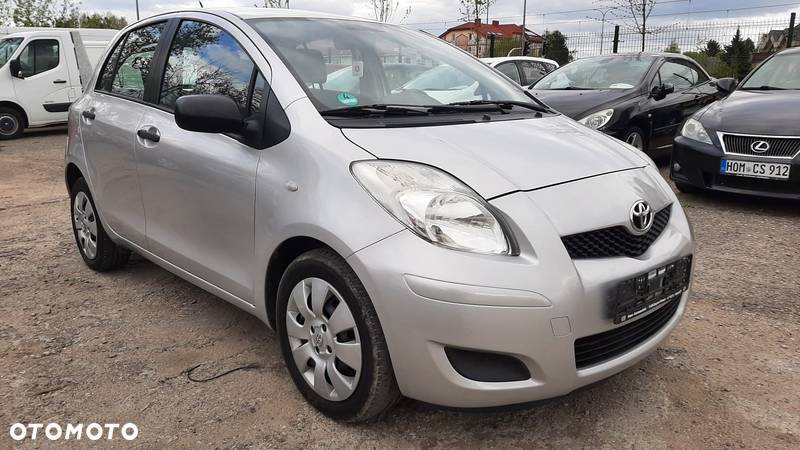 Toyota Yaris 1.33 Luna Start - 2