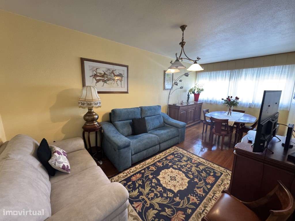 T4 Totalmente remodelado em Alfornelos - Junto ao Metro-5