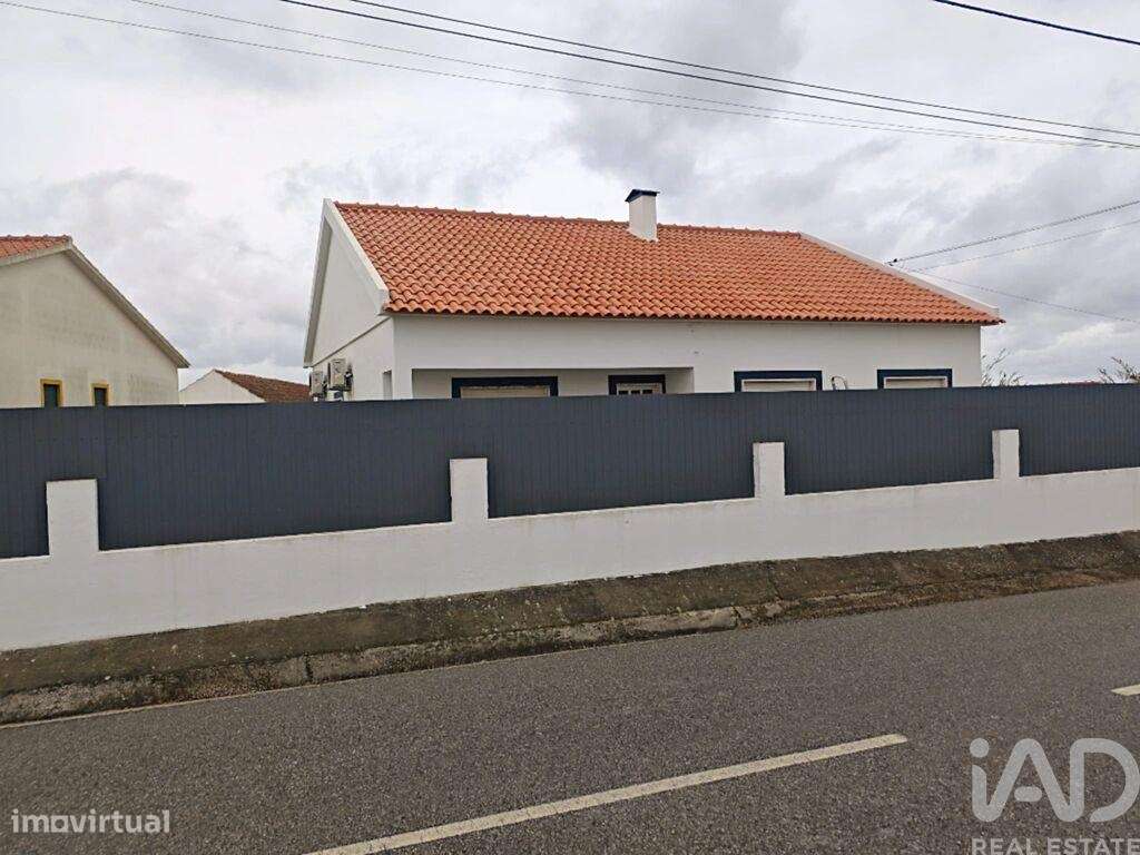 Casa / Villa T3 em Coruche, Fajarda e Erra de 126 m2 - Grande imagem: 2/26