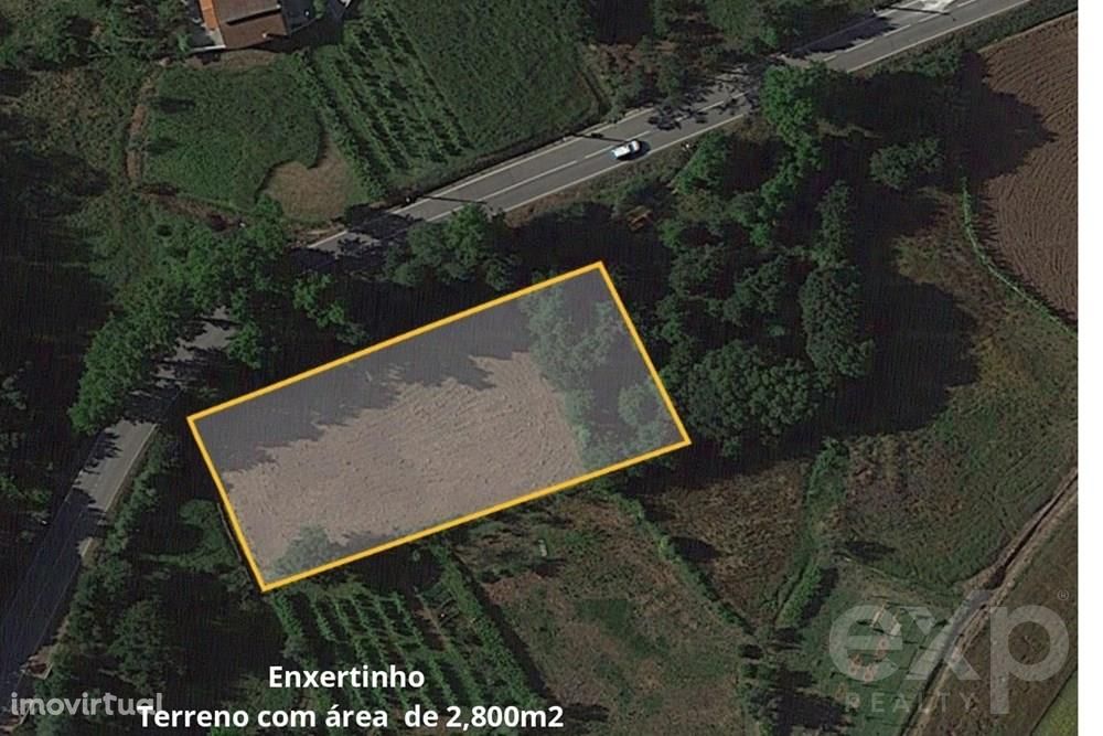 Terreno plano agrícola com 2800m², situado em Melres (lugar de Sobrido