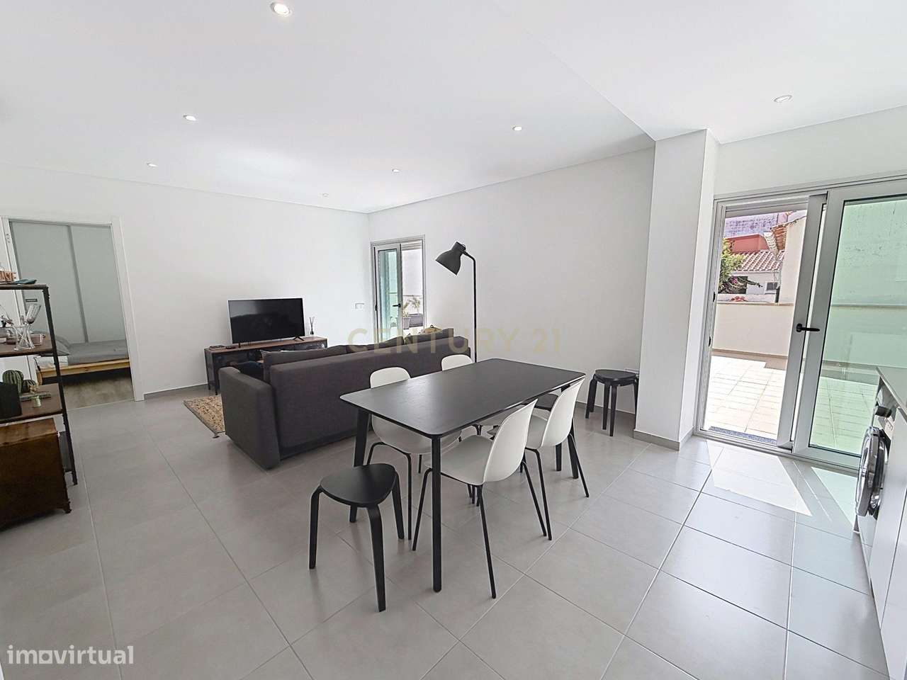 Apartamento T2 em Nazaré, Leiria - Oportunidade Única!-10