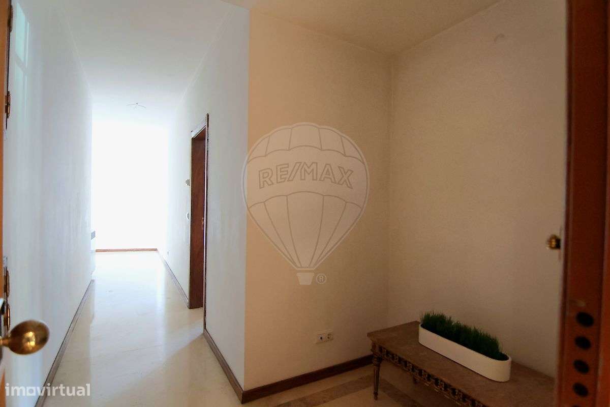 Apartamento T2 para arrendamento - Grande imagem: 2/16