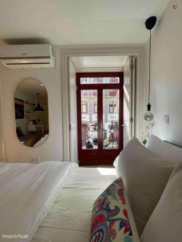 Estúdio - localizado em São Nicolau Porto - Grande imagem: 4/10