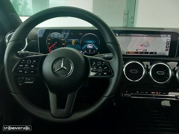 Mercedes-Benz A 180 d Progressive Aut. - 18