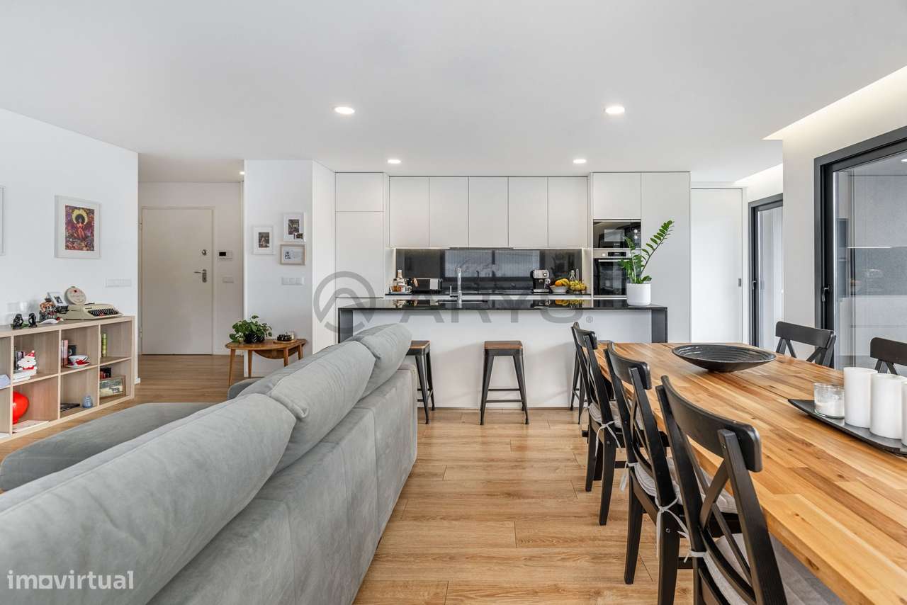 Apartamento T2 Semi-novo, em Tenões-7