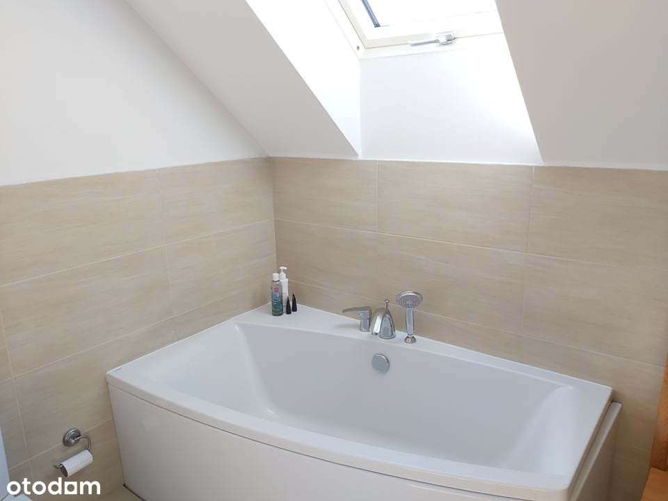 Przytulny dom w świetnej okolicy! | Chroboty-13