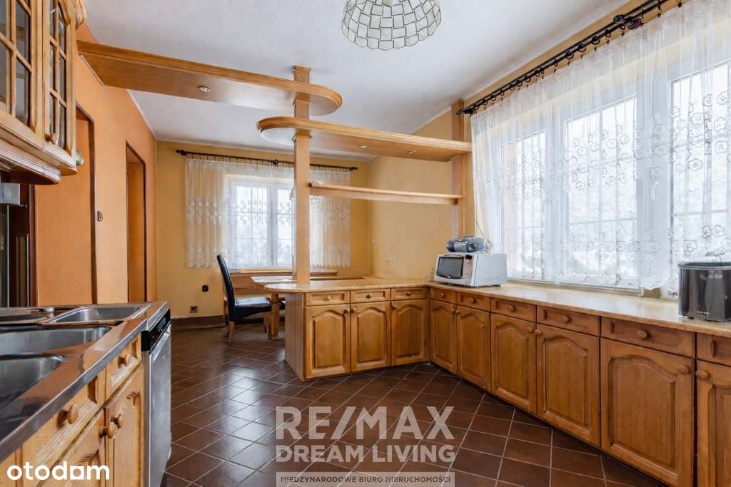 Przestronny dom  320 m² na dużej działce 3000 m²-14