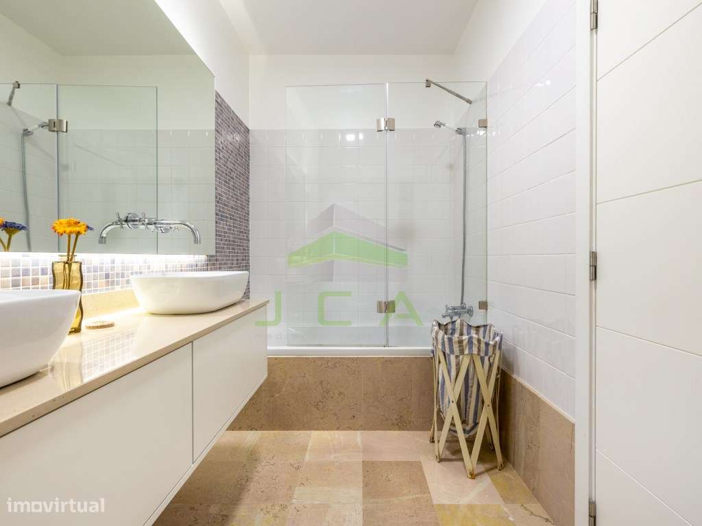 Apartamento T4 com terraço e piscina-25