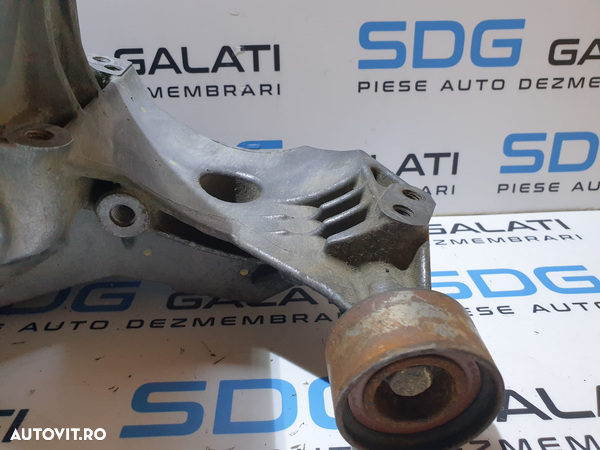 Suport Alternator Accesorii Motor cu Rola Intizatoare Curea Renault Scenic 1 1.9 DCI 1997 - 2003 Cod 7700113574 - 2