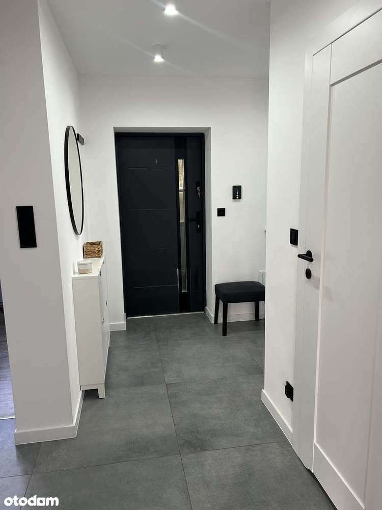 Dom w atrakcyjnej lokalizacji, po remoncie - Pełny obrazek: 5/20