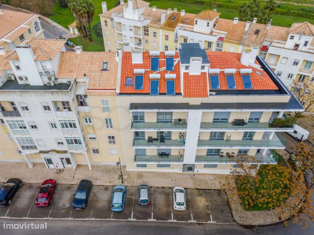 Apartamento T2 Garagem e Arrecadação Sobreda-35