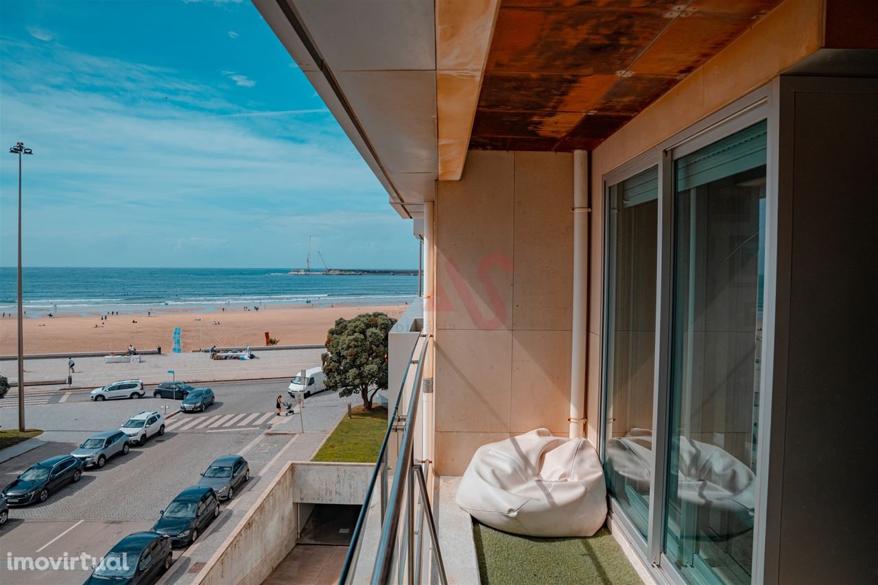 Apartamento T3 na 1ª linha de mar, Matosinhos Sul.