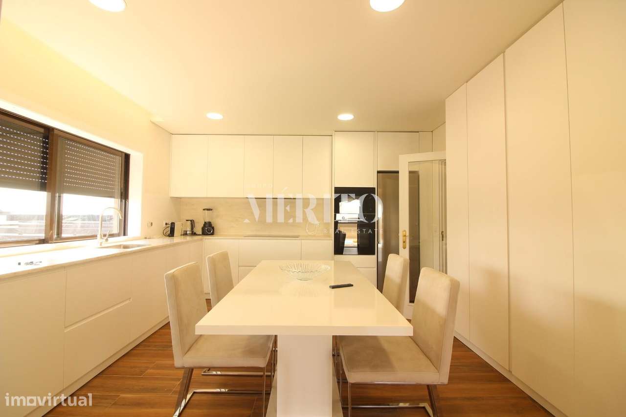 Moradia Individual T4 com piscina - Grande imagem: 4/27