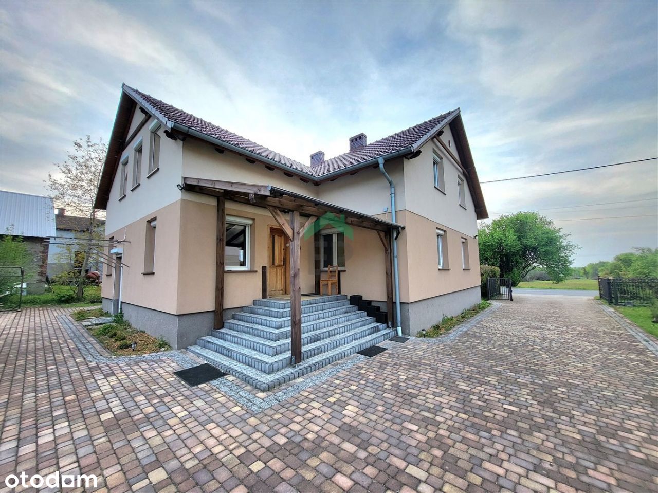 Dom, 110 m², Złochowice