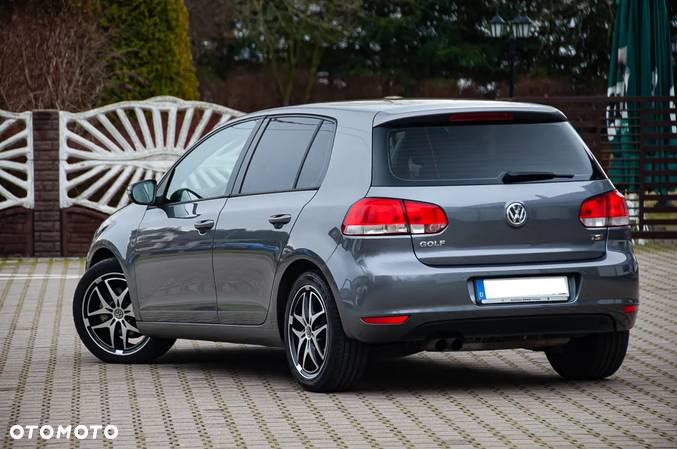 Volkswagen Golf - 14