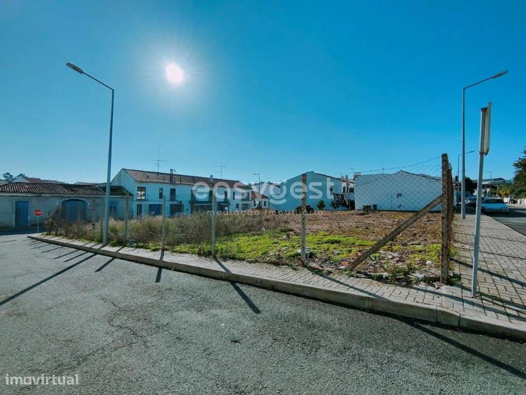 Moradias e Terrenos Urbanos em Zona Privilegiada da vila de Aljustrel - Grande imagem: 5/12