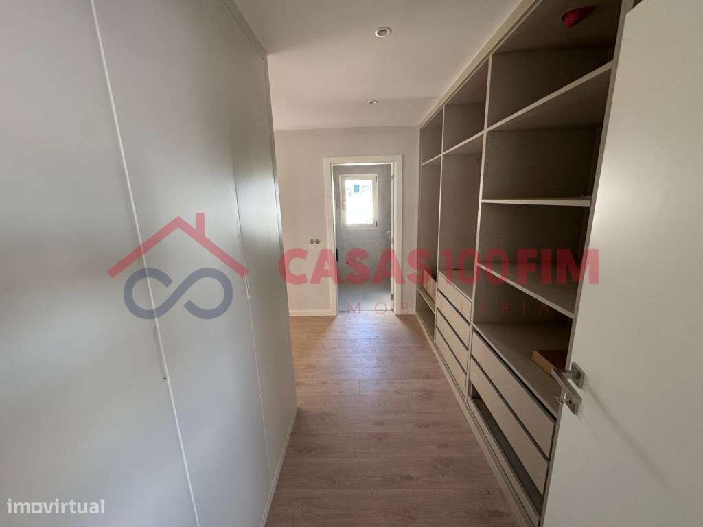 Moradias V3+1 de arquitetura moderna em construção na Jardoeira, Ba...-28