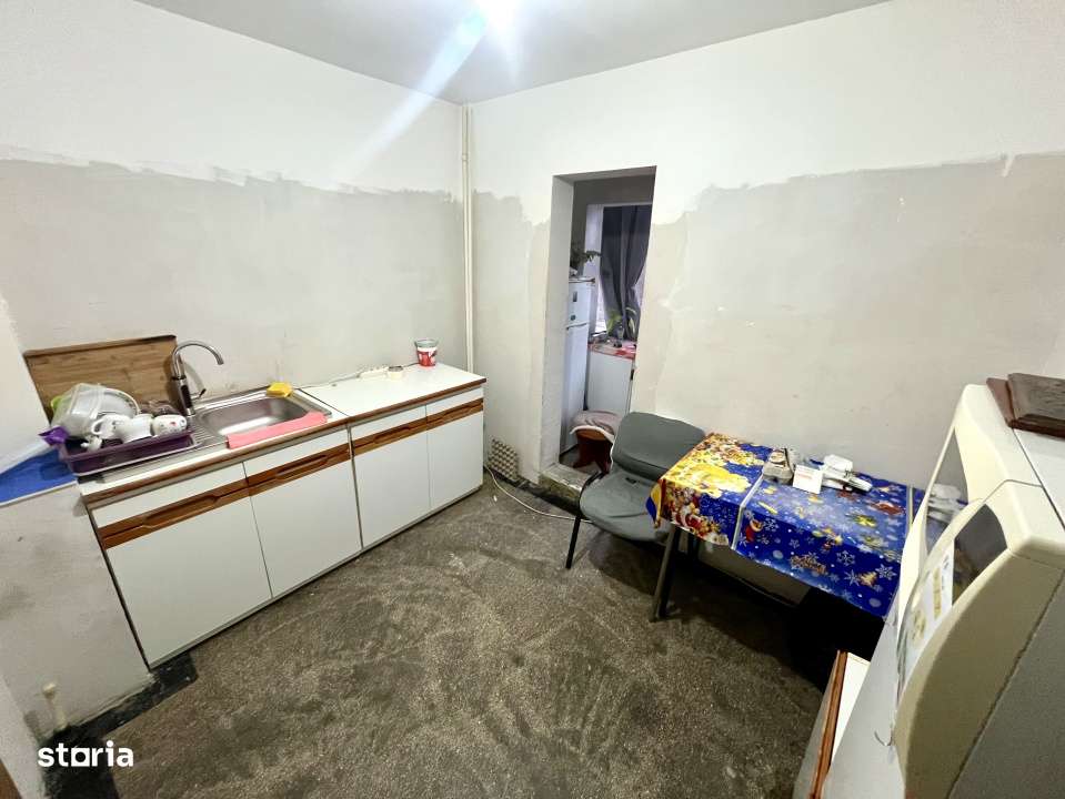 Apartament 3 camere | Zona Sud | Decomandat - Imagine principală: 4/6