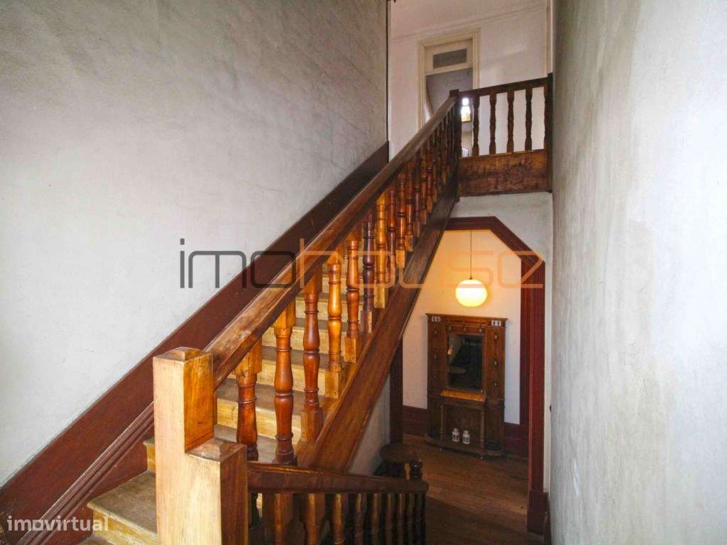 Casa senhorial do século XIX ( Zona Espaço Central II)-29