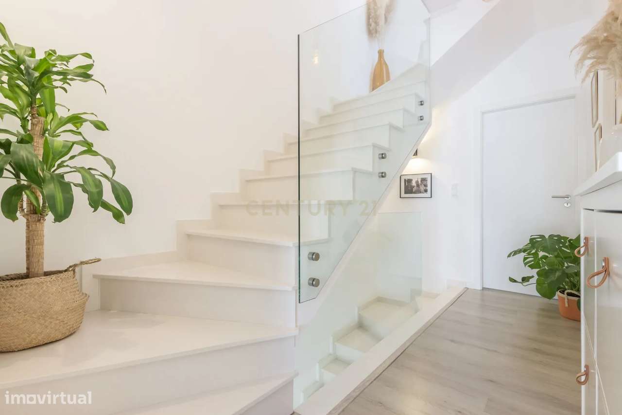 Moradia Geminada como Nova na Quinta do Conde-18